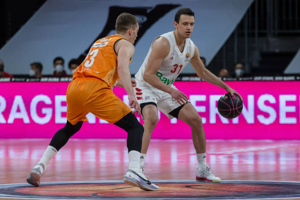 轻有潜力的 轻有潜力的